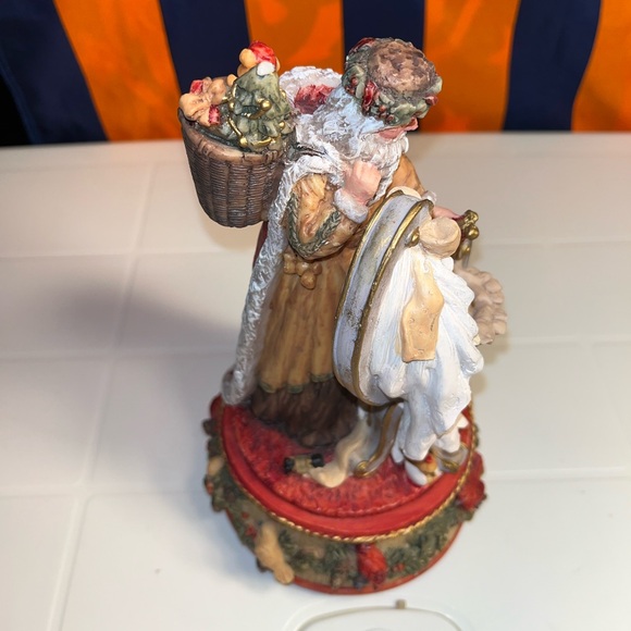 Vtg St. Nicholas and Me 1994 Musical "Wish You a Merry Christmas"Resin 10" High - Picture 3 of 6